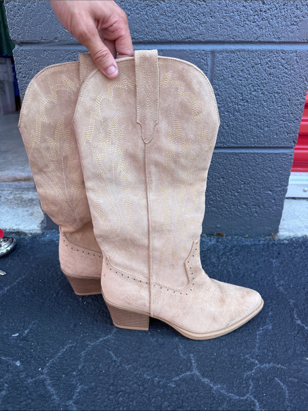 square boots